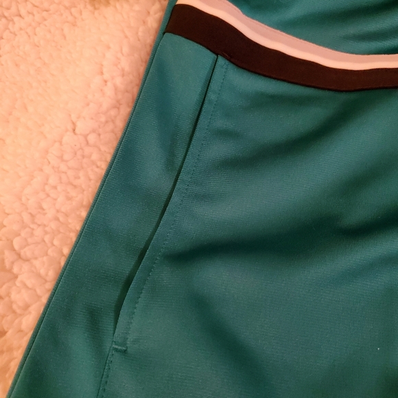 Reebok Men's Workout 1/4 zip pullover shirt. NWT size Large seatea color - Picture 6 of 10